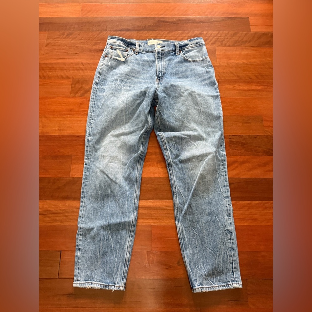 Abercrombie & Fitch Light Blue Womens Straight-Leg Jeans